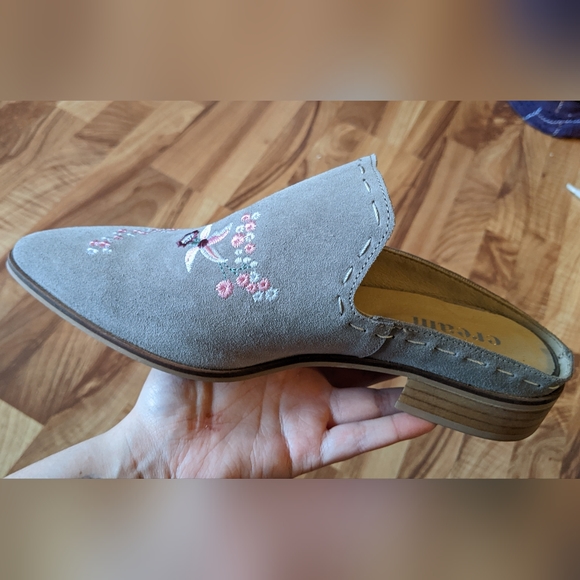 Grey leather floral embroidered wooden clog slip-on shoes size 41 size 9 Cream - Picture 3 of 5